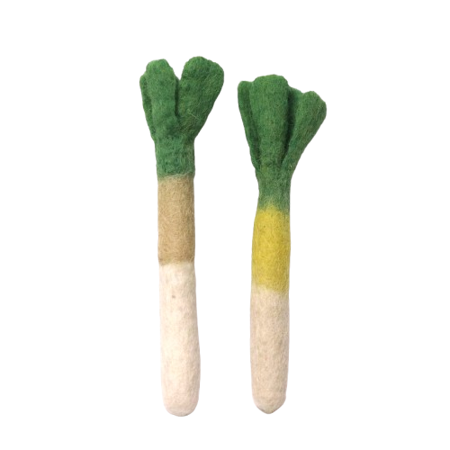Handmade Felt Spring Onion Cat Toy | Cute Catnip Toy | Eco-Friendly Pet Toy | Kawaii Vegetable Cat Toy | Kitten Play Toy